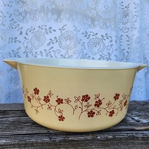 Vintage pyrex trailing flowers 💐